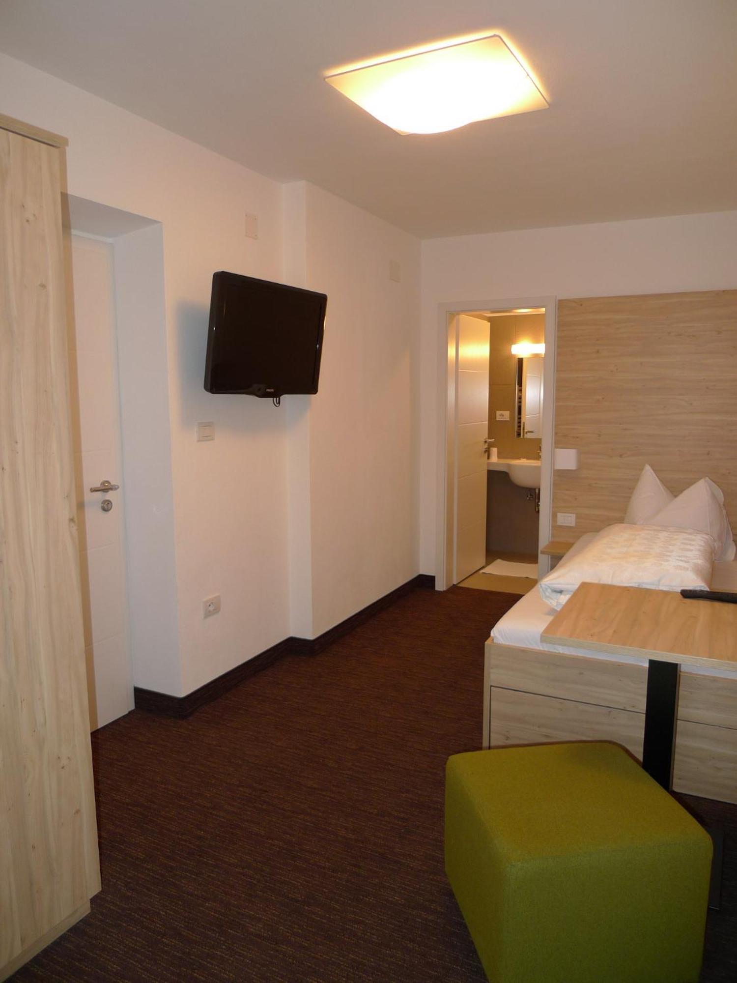 Hotel Stifter Lutago Exterior photo