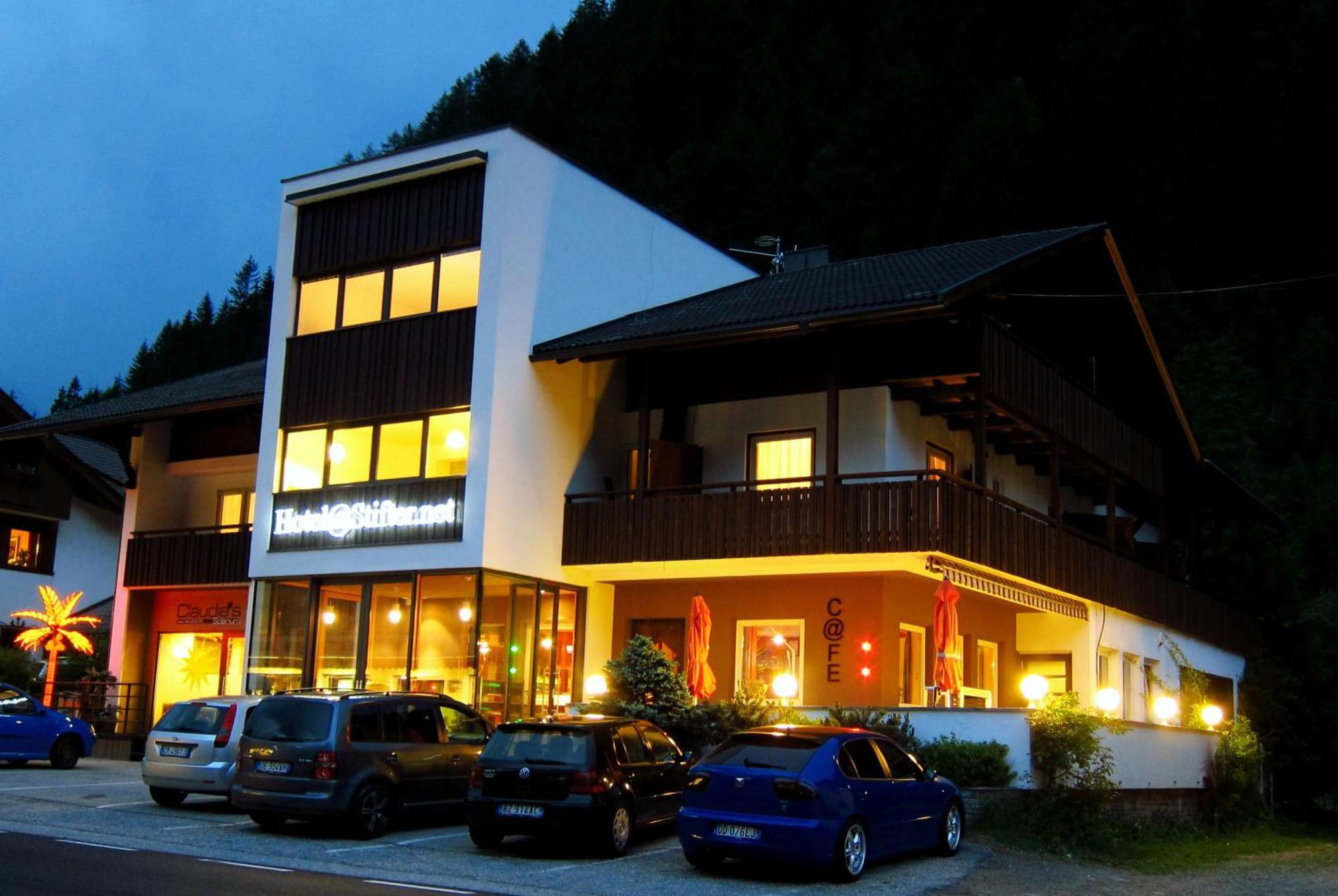 Hotel Stifter Lutago Exterior photo